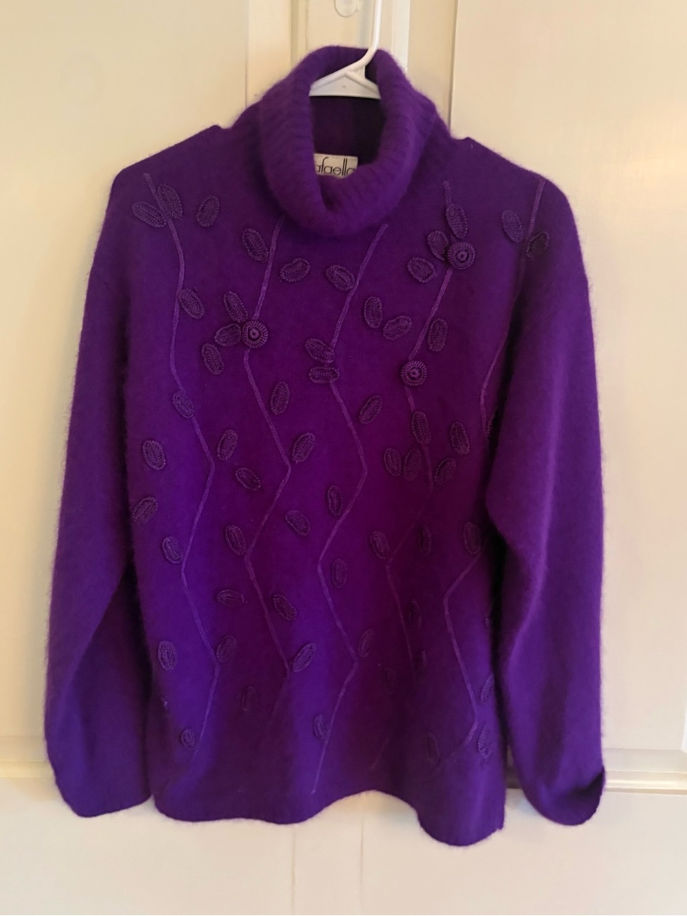 Vintage Rafaella 45% Angora Rabbit Hair Embroidered Turtleneck Sweater Purple L